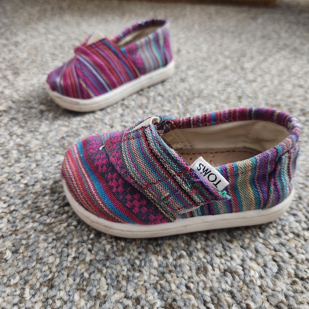 Toms Toddler's T4 Colorful Aztec Tribal Print Multicolored Design Slip On EUC